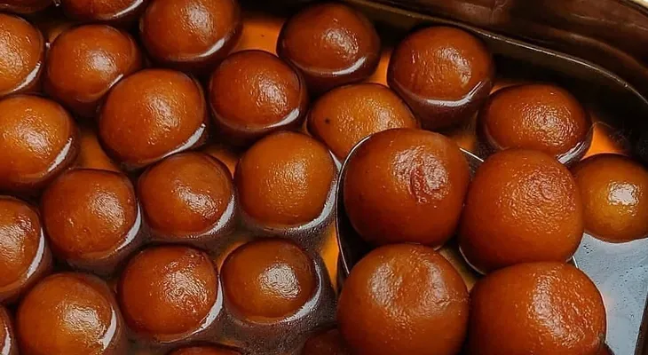 আজ ভাইফোঁটায় মেগাহিট কাটোয়ার পরাণের পান্তুয়া