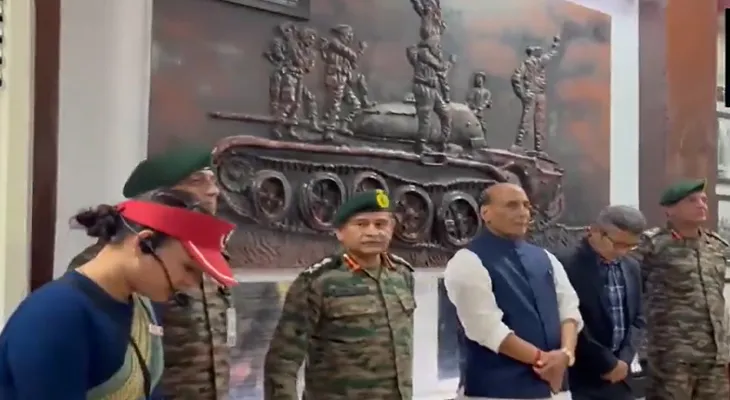 জয়সলমীরে ওয়ার মিউজিয়াম পরিদর্শন করলেন কেন্দ্রীয়  প্রতিরক্ষামন্ত্রী রাজনাথ সিং