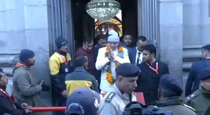 বদ্রীনাথ ধামে পুজো দিলেন উত্তরাখণ্ডের মুখ্যমন্ত্রী পুষ্কর সিং ধামি