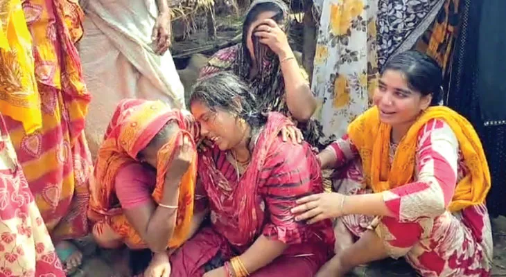 কান্দিতে বৃদ্ধকে পিটিয়ে মারল পড়শিরা, অভিযুক্তরা বালি খাদানের দালাল বলে এলাকায় পরিচিত