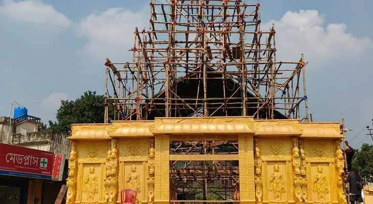রঙ্গনাথস্বামী মন্দির থেকে আদিবাসীদের জনজীবনের ছবি ফুটে উঠছে পুজো মণ্ডপে