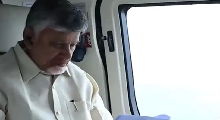 ঘূর্ণিঝড় মন-থা: অমরাবতীতে ক্ষতিগ্রস্ত এলাকা আকাশপথে পরিদর্শন করছেন অন্ধ্রপ্রদেশের মুখ্যমন্ত্রী চন্দ্রবাবু নাইডু