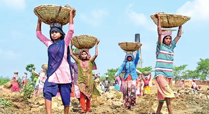 ১০০ দিনের কাজ: বিজেপির মুঠো কি খুলবে?