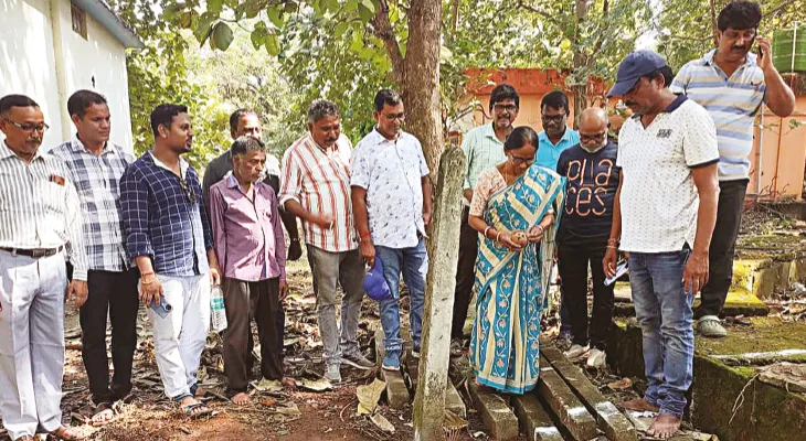 ঝাড়গ্রাম শহরে শুরু হল মডেল বাণিজ্যকেন্দ্রের কাজ