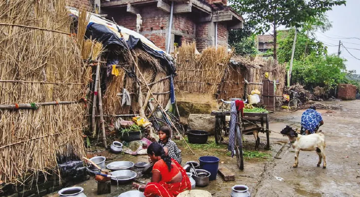 সীতারাম দু’বার পেয়েছেন আবাসের টাকা, পাননি অনুজ মাঝি, জাত-ভেদে অপ্রাপ্তির অভিশাপ নীতীশের গ্রামেই