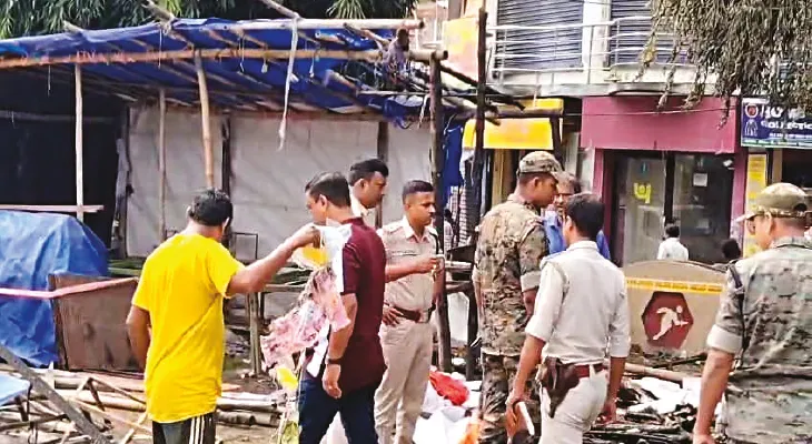 জগদ্দলের গোলঘর পার্কের মেলায় আগুন, ভস্মীভূত কয়েকটি দোকান