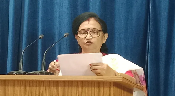 মন্ত্রিসভার বৈঠকের পর নবান্নে সাংবাদিক সম্মেলন করছেন মন্ত্রী চন্দ্রিমা ভট্টাচার্য