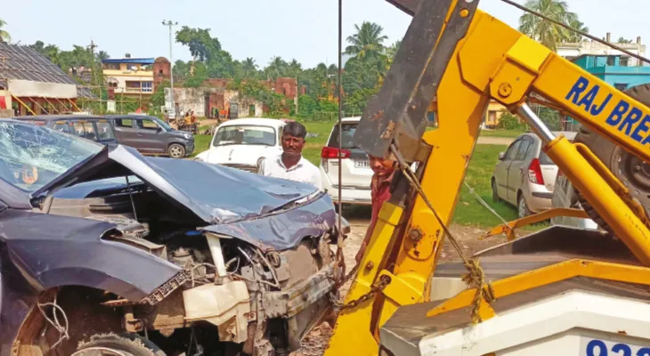 সাইকেল, বাইক, বাসে পর পর ধাক্কা বেপরোয়া গাড়ির, তমলুকে ভয়াবহ দুর্ঘটনায় মৃত ১