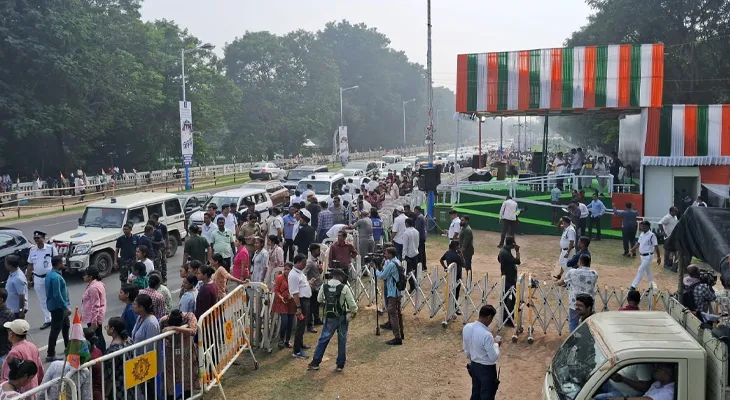 এসআইআর ইস্যুতে আজ পথে মমতা বন্দ্যোপাধ্যায়, রেড রোডে তুঙ্গে প্রস্তুতি