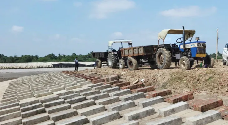 ২৫ কোটিতে গঙ্গাসাগরে কংক্রিটের বাঁধ নির্মাণ, কাজ শুরু সেচদপ্তরের