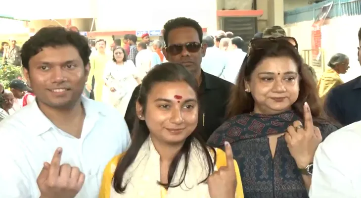 বিহারের বিধানসভা নির্বাচন (প্রথম দফা): পাটনায় ভোট দিলেন এলজেপি(রামবিলাস) সাংসদ সম্ভাবী চৌধুরী