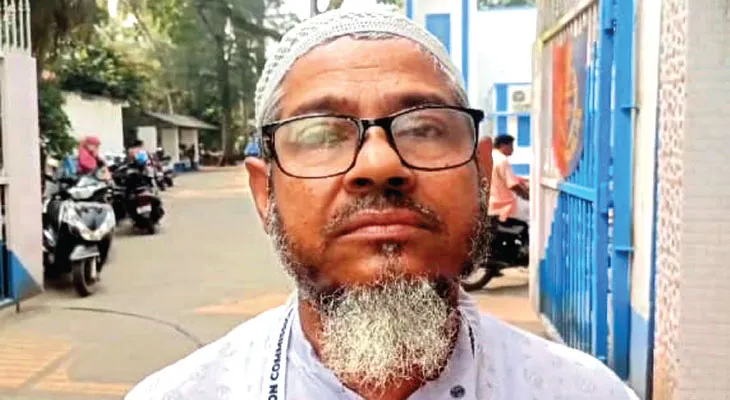 নন্দীগ্রামে বিজেপি-সিপিএমের হুমকির মুখে ফর্ম বিলি বন্ধ রাখলেন বিএলও