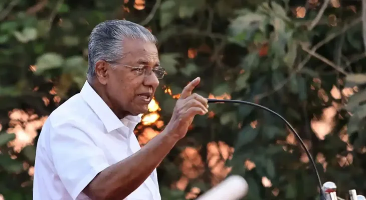 ‘বন্দে ভারত’-এর অনুষ্ঠানে সংঘের গান, সমালোচনায় পিনারাই বিজয়ন