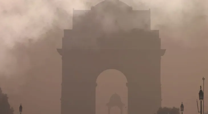 বহু এলাকায় ৪০০ ছাড়াল একিউআই, রবিবার ‘খুব খারাপ’  দিল্লির বাতাস