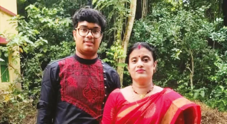 ছেলের আচমকা মৃত্যু, তিনতলা থেকে মরণঝাঁপ মায়ের
