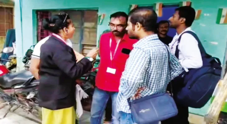 কদম্বগাছিতে এসআইআর ফর্ম পূরণে ওটিপি! তুমুল বিক্ষোভ, আটক করেও ছাড়া হল ৮ জনকে