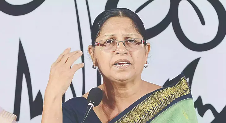 অনশনরত মমতা ঠাকুরকে ফোন অভিষেকের