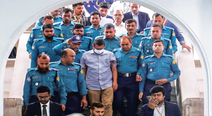রাজসাক্ষী হয়ে ফাঁসি এড়ালেন পুলিশের প্রাক্তন আইজি মামুন