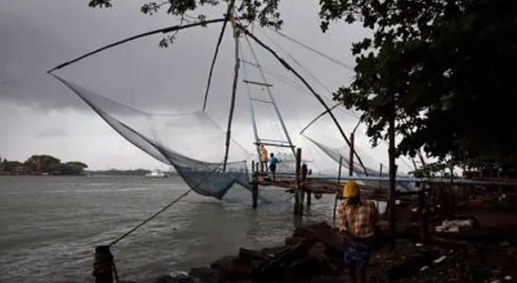 সুন্দরবনে ইঞ্জিন বোটে পর্যটকদের ছাড় মিললেও নিষেধ মৎস্যজীবীদের, ক্ষোভ