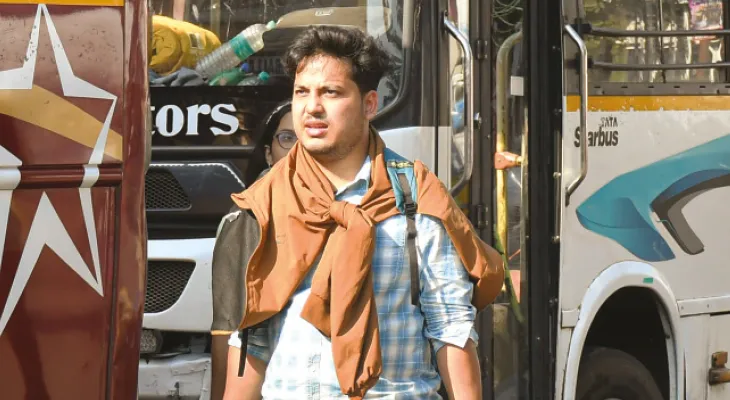 আর্দ্রতা বেড়ে শহর ঘর্মাক্ত, নিম্নগামী দূষণে স্বস্তির শ্বাস