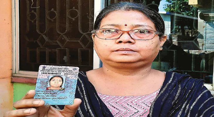 নাম, নম্বর একই, রানাঘাটের ভোটার পুষ্প পড়শি জেলার আমডাঙায়! চাঞ্চল্য