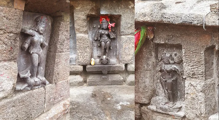 চৌষট্টি যোগিনীর কাছে