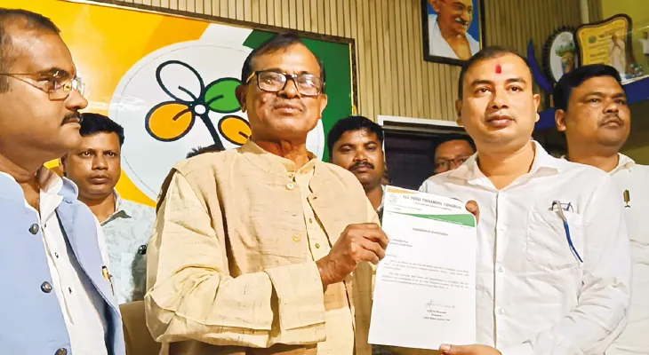 স্বর্ণ ব্যবসায়ী খুনের মামলায় গ্রেফতার সজল সরকারকে বহিষ্কার করল তৃণমূল, কোচবিহার-২ ব্লক সভাপতি হলেন শুভঙ্কর দে