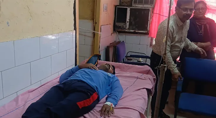 এসআইআর: কাজের চাপে অসুস্থ হয়ে হাসপাতালে ভর্তি এক বিএলও