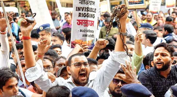 বিএলওদের নিয়ে ছিনিমিনি খেলা কেন?