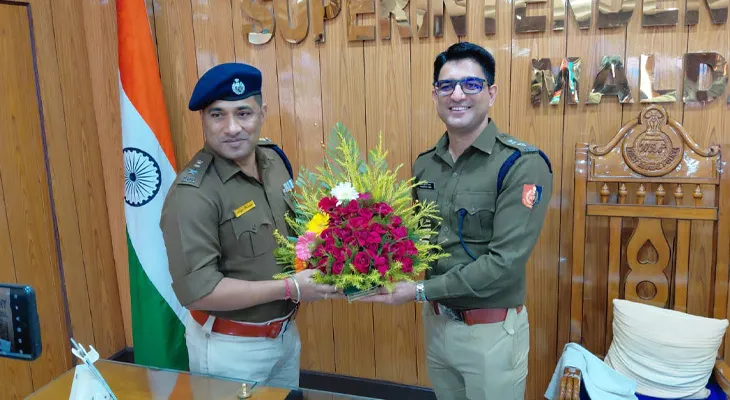 মালদহের পুলিশ সুপার হিসেবে দায়িত্ব নিলেন অভিজিৎ বন্দ্যোপাধ্যায়, চার্জ নিয়েই গেলেন গাজোলে মুখ্যমন্ত্রীর সভাস্থল পরিদর্শনে