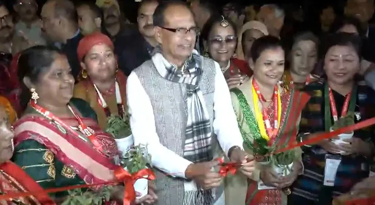 দিল্লির সরস ফুড ফেস্টিভালে এলেন কেন্দ্রীয় মন্ত্রী শিবরাজ সিং চৌহান