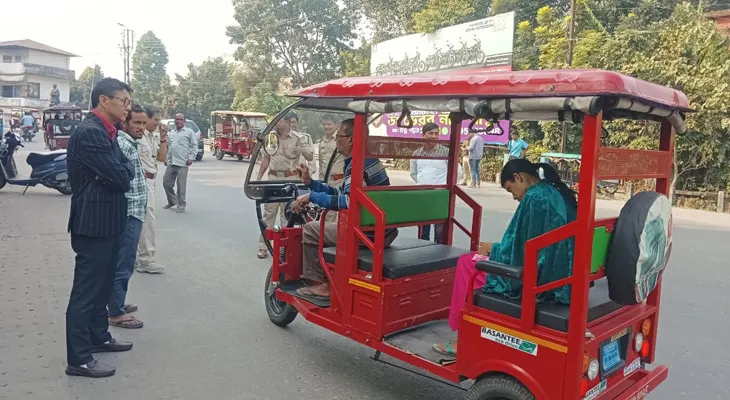জলপাইগুড়ি মাত্র ১০২টি টোটোর রেজিস্ট্রেশন
