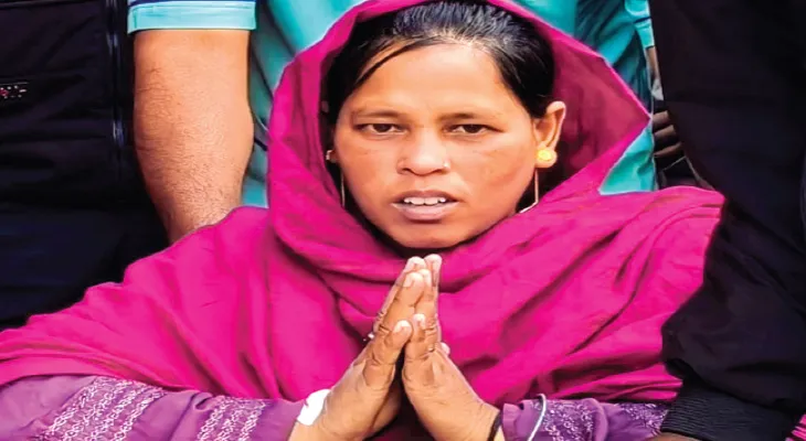 ‘দিল্লি পুলিশ অত্যাচার করেছে, বিএসএফ জঙ্গলে ছেড়ে দিয়েছিল’, ভারতে ফিরে পুশব্যাকের ভয়ংকর অভিজ্ঞতা শোনালেন সোনালি বিবি