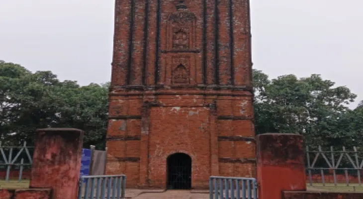 কাঁকসার জঙ্গলে অবহেলায় নষ্ট হতে বসেছে ইছাই ঘোষের দেউল, ক্ষোভ
