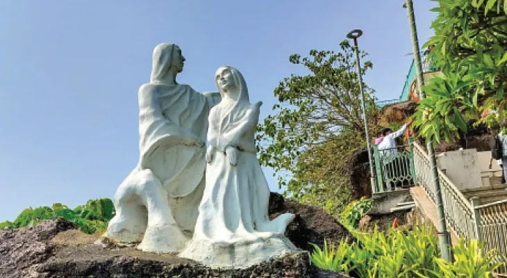 গোয়ায় সমুদ্রের কোলে এক অসম্পূর্ণ ভালোবাসার কাহিনি ‘ডোনা পাওলা’