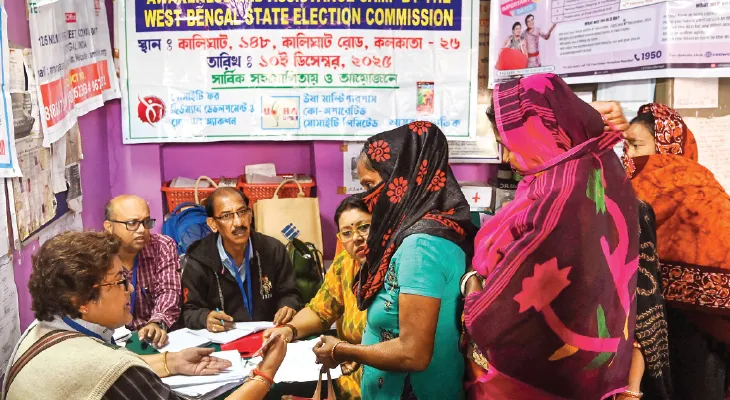 এসআইআর শুনানি হবে শুধু ডিএম অফিসে, ক্যামেরায় নজর কমিশনের