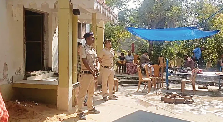 সন্দেশখালি: সাক্ষী খুনের চেষ্টায় ধৃত গাড়ির খালাসি, অভিযোগকারীর বাড়িতে পুলিশ পিকেট