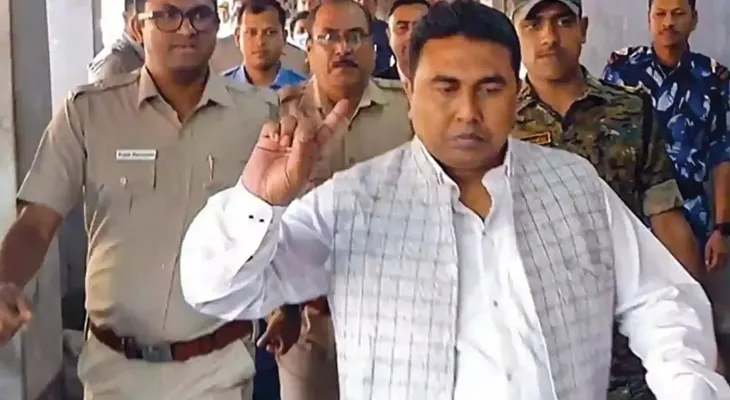 ৫ লক্ষ টাকার সুপারি সহ গাড়ি উপহার, জেলে বসেই খুনের ছক শাহজাহানের!
