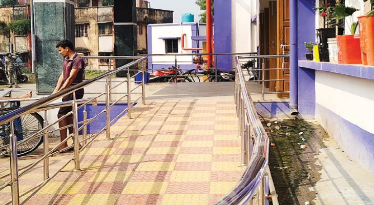নবদ্বীপ হাসপাতালের ড্রেন ঠিকমতো পরিষ্কার হচ্ছে না