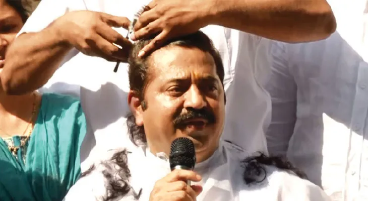 চার বছর পর মিটল জলের সমস্যা, চুল কেটে প্রতিজ্ঞা পূরণ মহারাষ্টের বিধায়কের