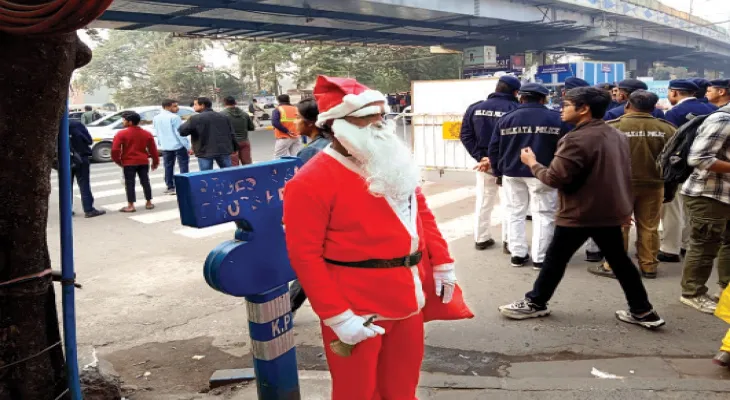 পার্ক স্ট্রিটের সান্তাই আজ হবেন চার্লি, উপহার শুধু ‘হাসি’ই