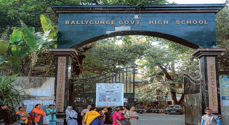 ঐতিহ্যের ১০০