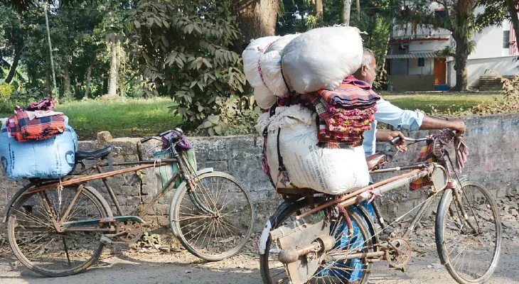 বাহারি কম্বল এসে যাওয়ায় লেপের ব্যবহার কমছে, আক্ষেপ কারিগরদের