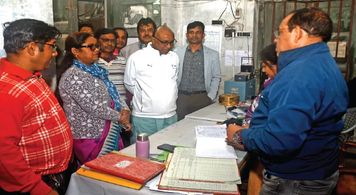 দুই মাসেই লক্ষ্যমাত্রার প্রায় অর্ধেক ধান কিনল খাদ্যদপ্তর, আচমকা সিপিসি পরিদর্শন মন্ত্রী রথীন ঘোষের