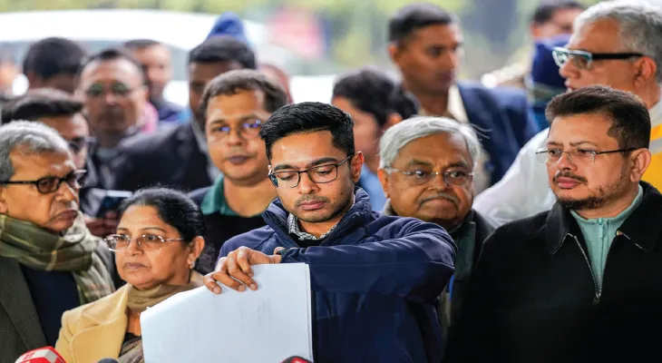 ভোটার লিস্টে চুরি করেও বঙ্গে মোদি-শাহ জিততে পারবেন না, চ্যালেঞ্জ অভিষেকের, ‘আঙুল তুলবেন না’, কমিশনের সঙ্গে বৈঠকে জ্ঞানেশকে হুঁশিয়ারি