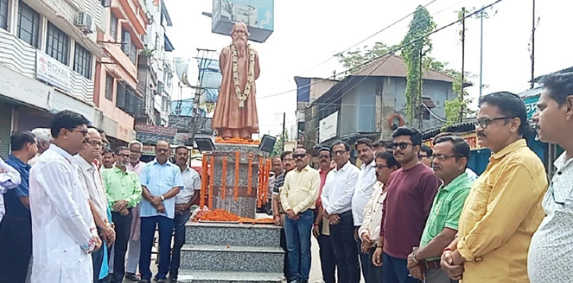 অভিভাবকহীন পুরসভা, রবিকে শ্রদ্ধা জানাতে এগিয়ে এল নাগরিক সমাজ