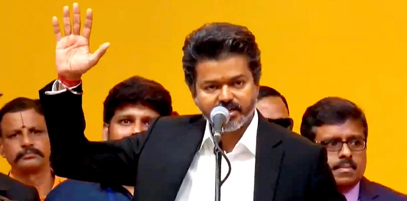 ‘আমি একজন সাধারণ মানুষ’, তামিলনাড়ুর নয়া মুখ্যমন্ত্রী হিসাবে শপথ গ্রহণ করলেন বিজয়