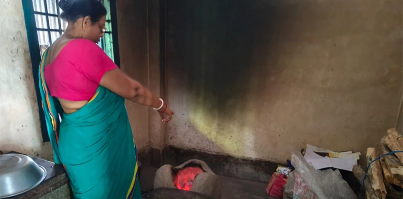 জেলার একাধিক ইস্যু নিয়ে দক্ষিণ দিনাজপুর জেলা শাসকের অফিসে বৈঠক করতে এলেন কেন্দ্রীয় প্রতিমন্ত্রী সুকান্ত মজুমদার
