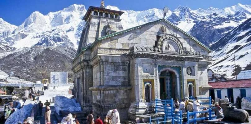 টানা বৃষ্টি, তুষারপাতে বিধ্বস্ত কেদারনাথ দর্শনে গিয়ে চরম বিপাকে বহু পর্যটক