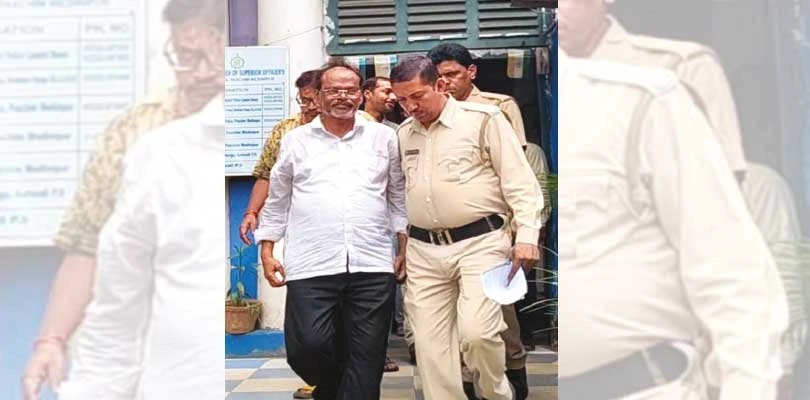 ছেলে, ভাইপো সহ ধৃত মেদিনীপুর পুরসভার কাউন্সিলার, শোরগোল